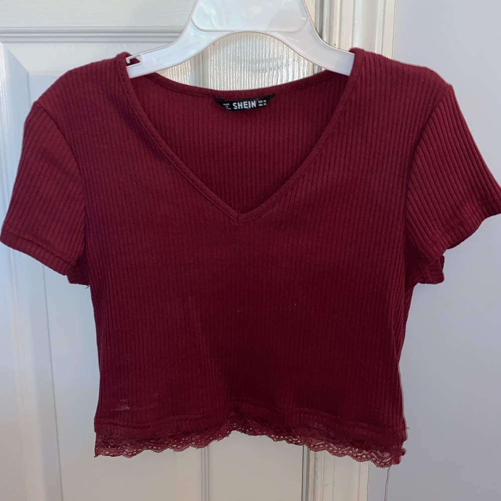 burgundy/maroon cropped top